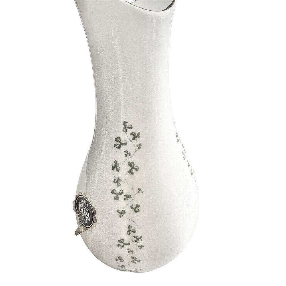 Royal Tara Vase Small White New Shamrock Fine Bone China‎ Bud Vase